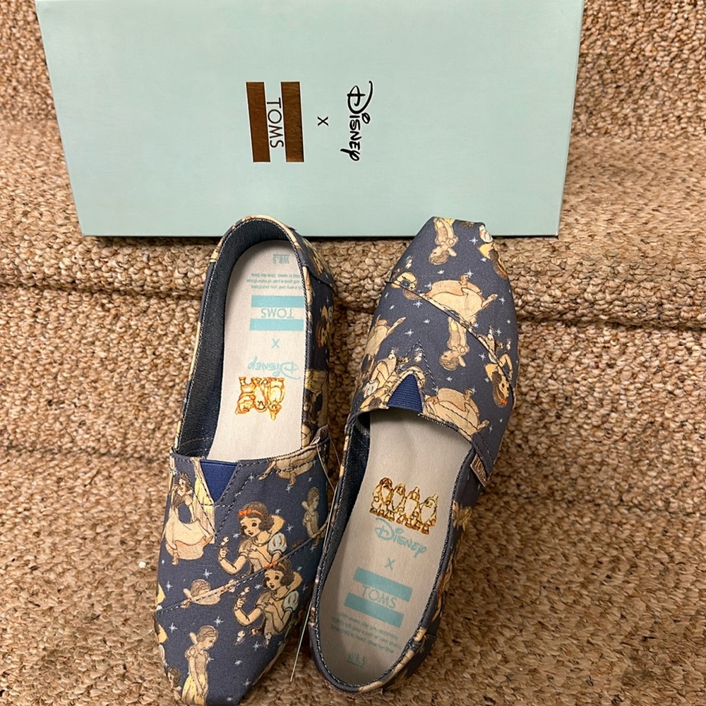 Toms x Disney